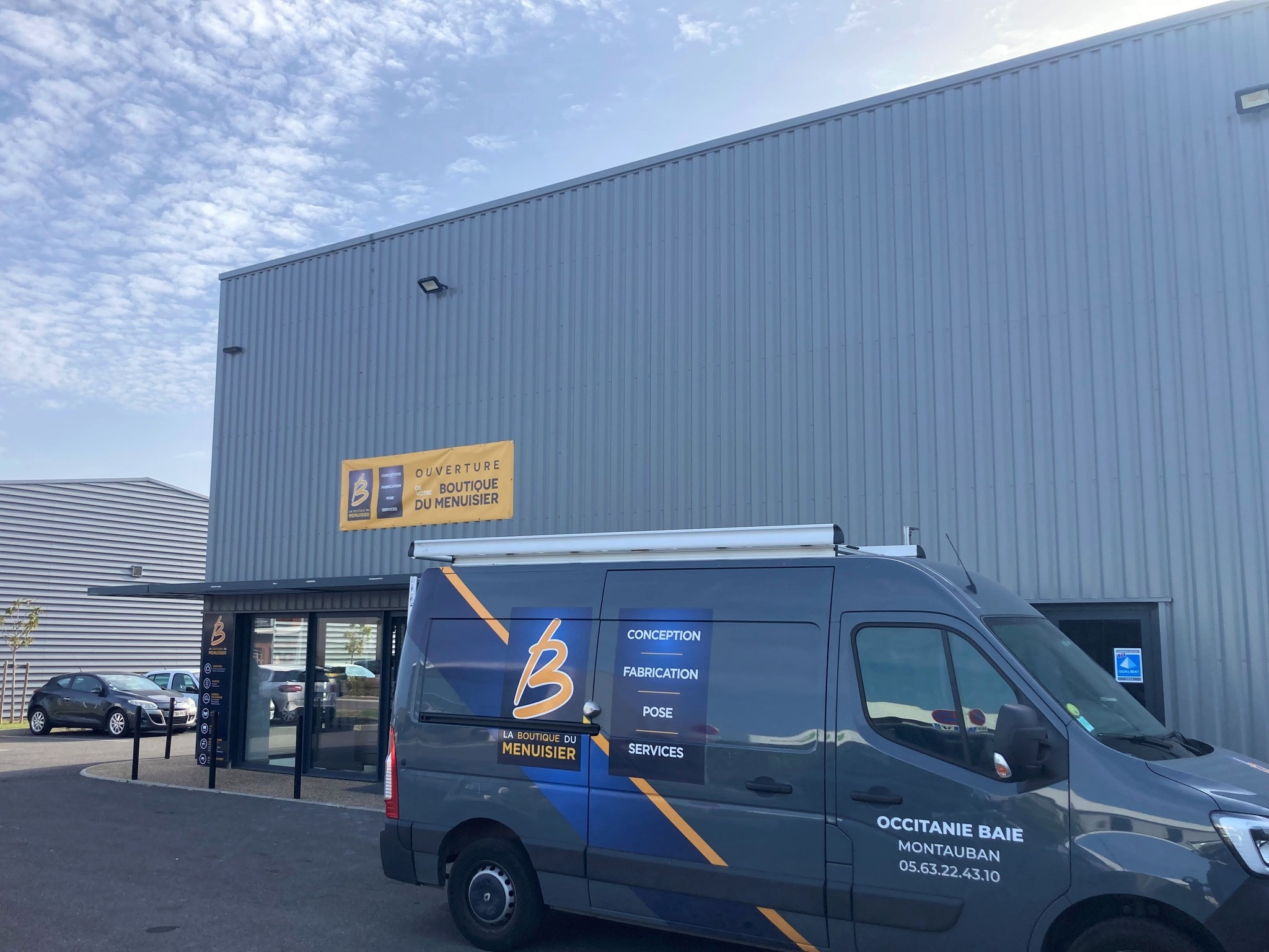 Faade Boutique Occitanie Baie Et Camion