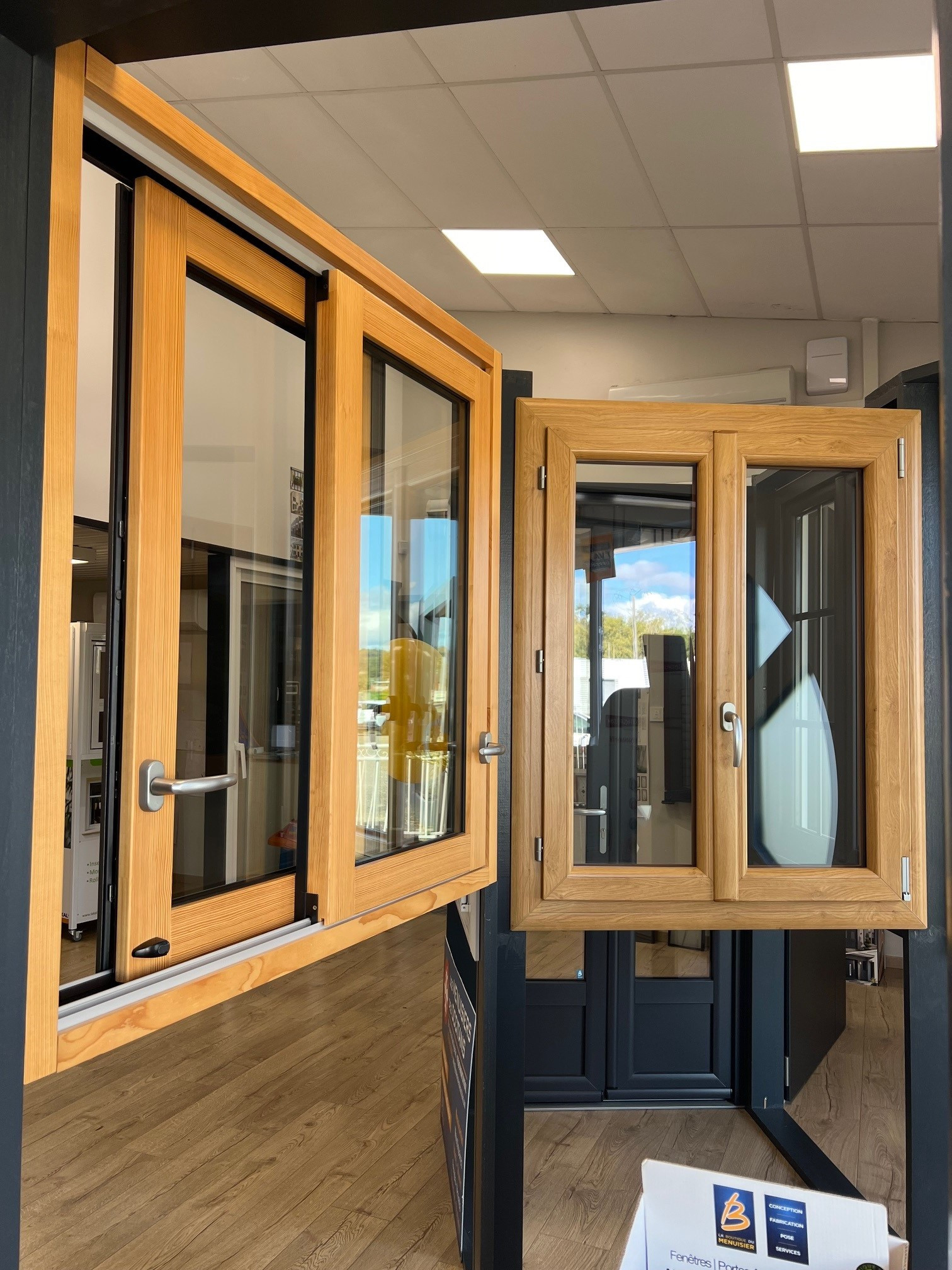 Showroom de La Boutique du Menuisier Les Menuisiers des Occitans à Montayral Bois