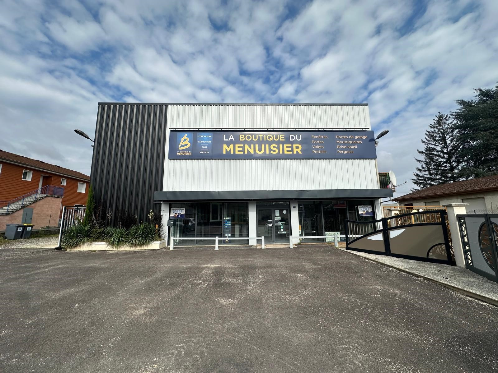 Façade de La Boutique du Menuisier TPM à Tignieu-Jameyzieu (38)
