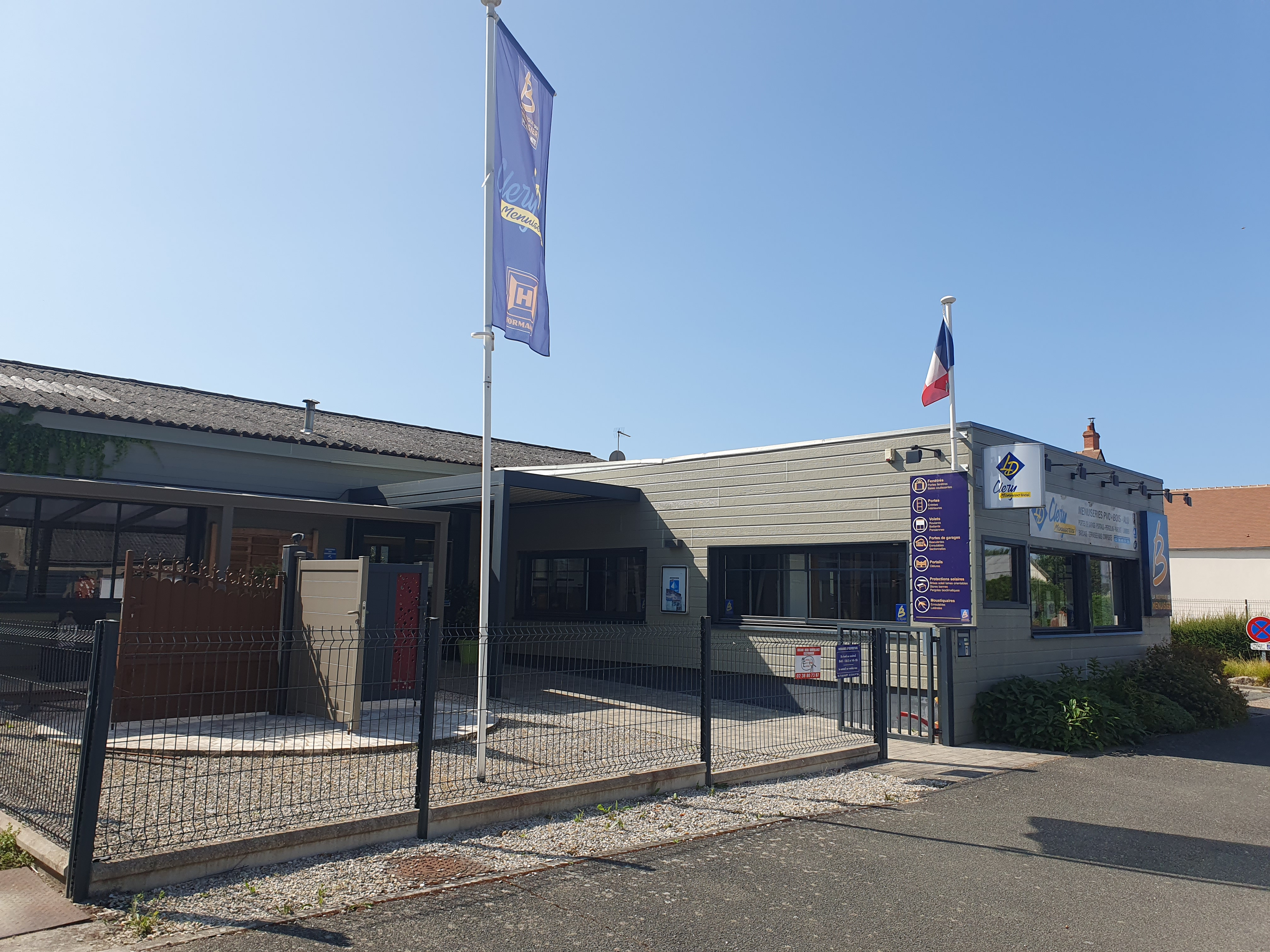 Façade de la Boutique LD Cléry à Baule