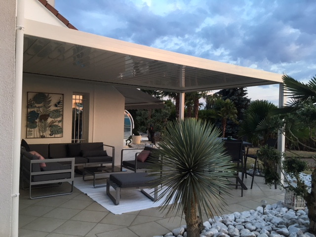 Pergola posé par la Boutique Thezard Menuiserie à Nevers