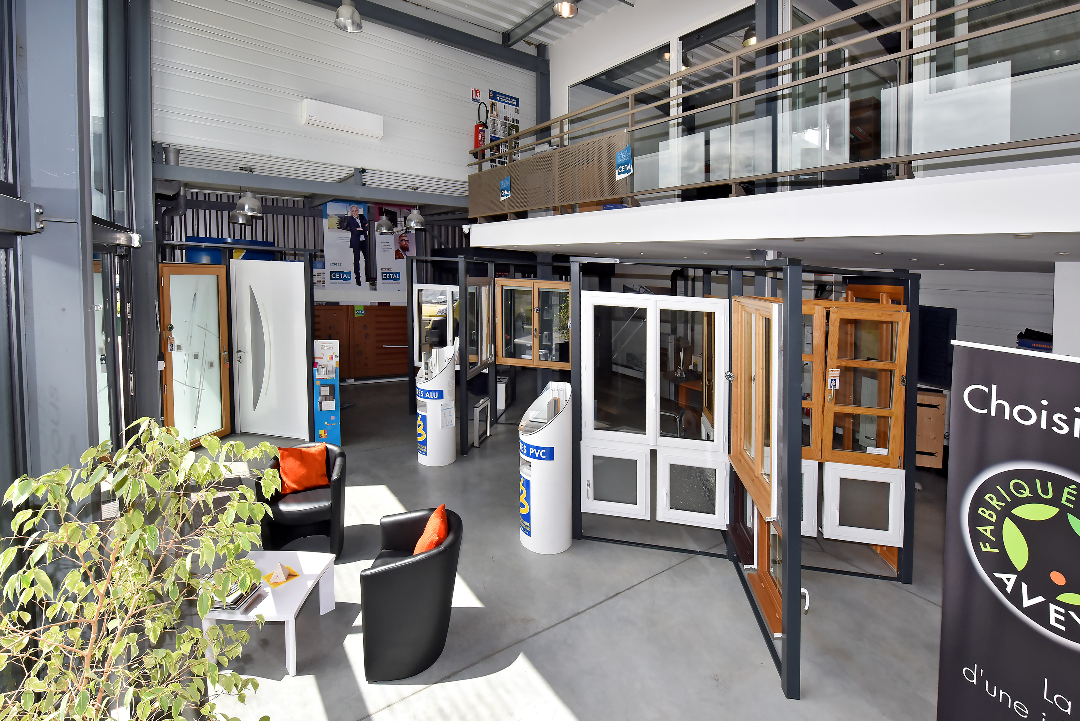 Showroom de la Boutique Drome Ouvertures à Montélimar