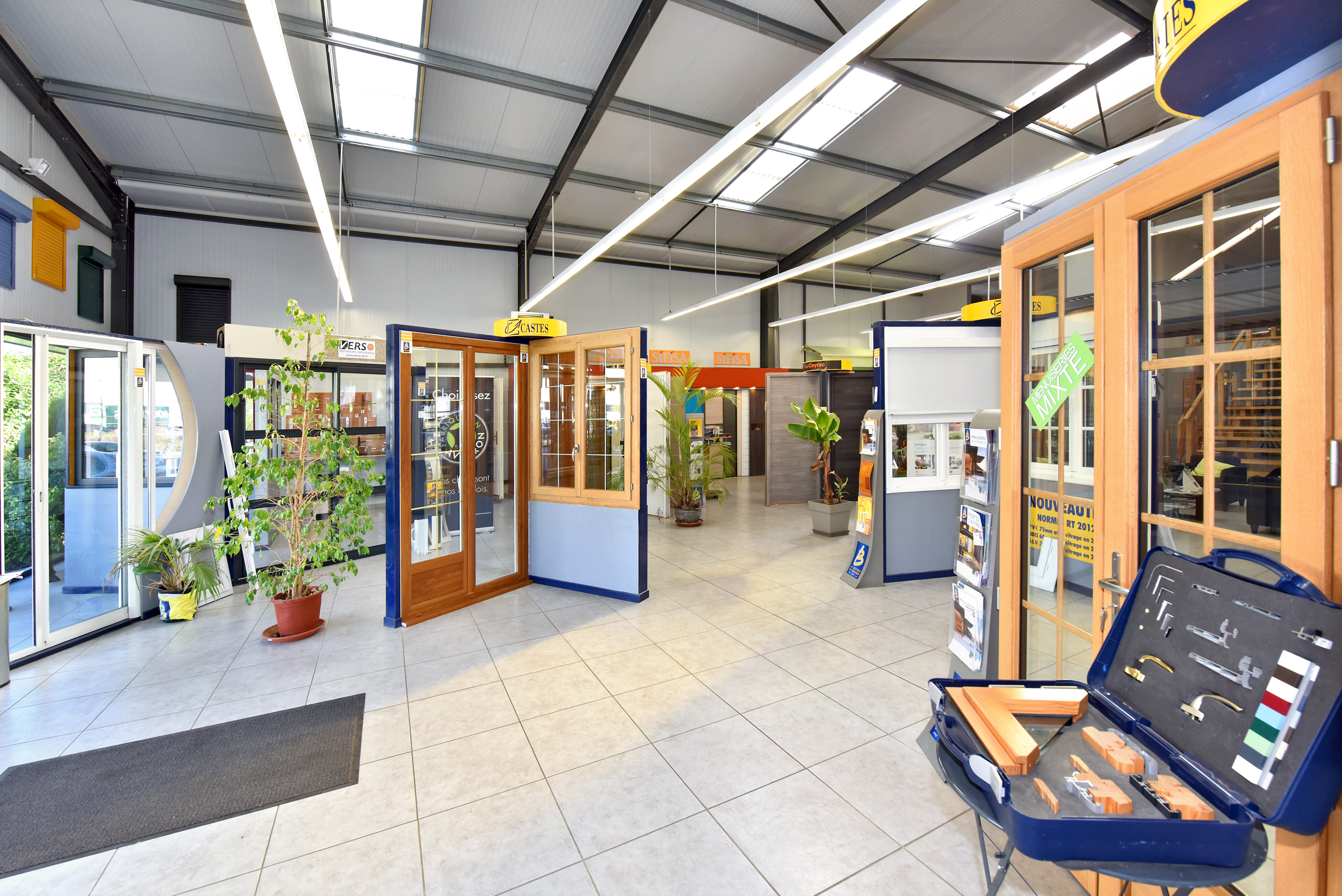 Showroom de la Boutique Menuiseries Faugère à Cahors