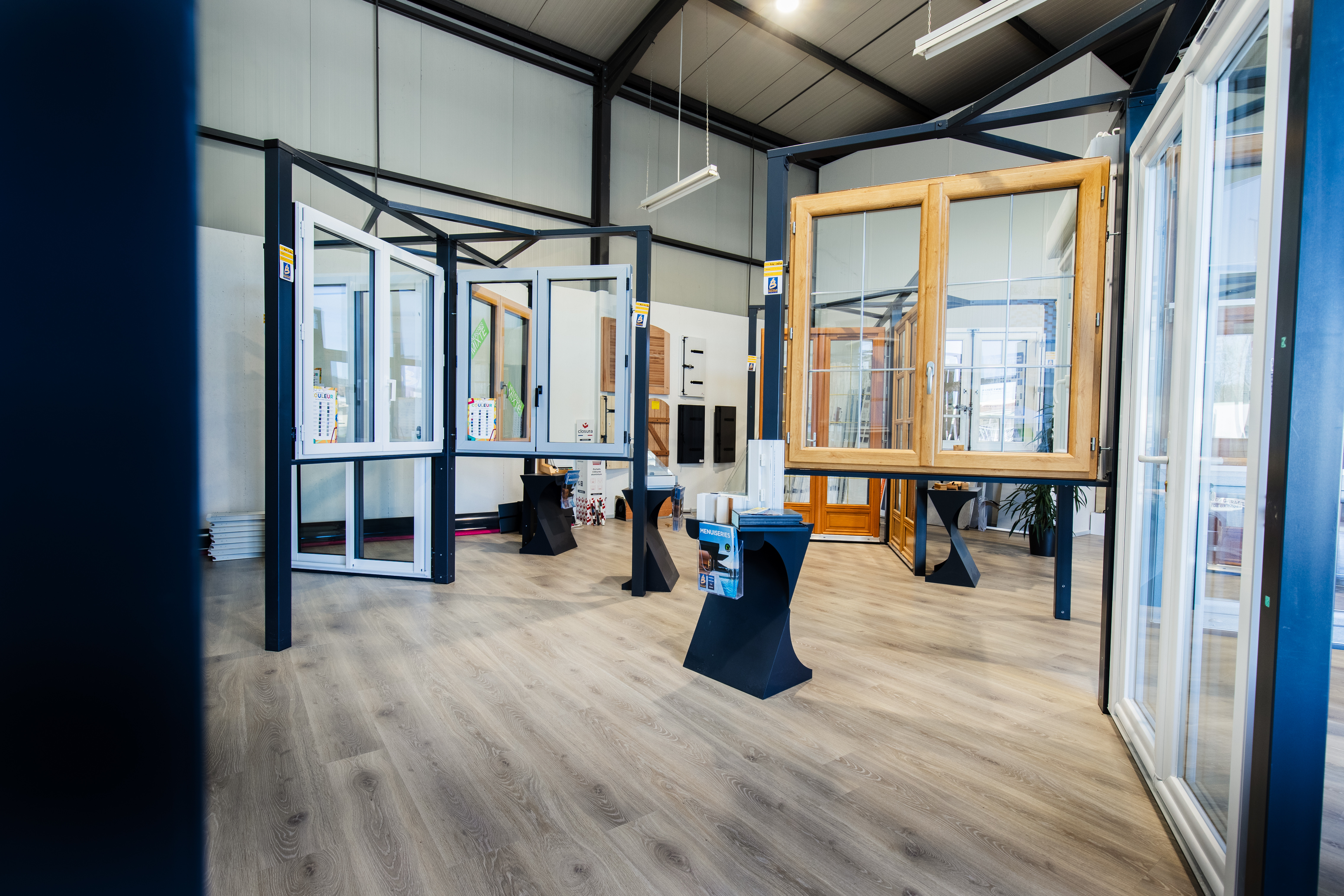 Showroom de la Boutique Woodstock 81 à Saint-Sulpice-La-Pointe (81)