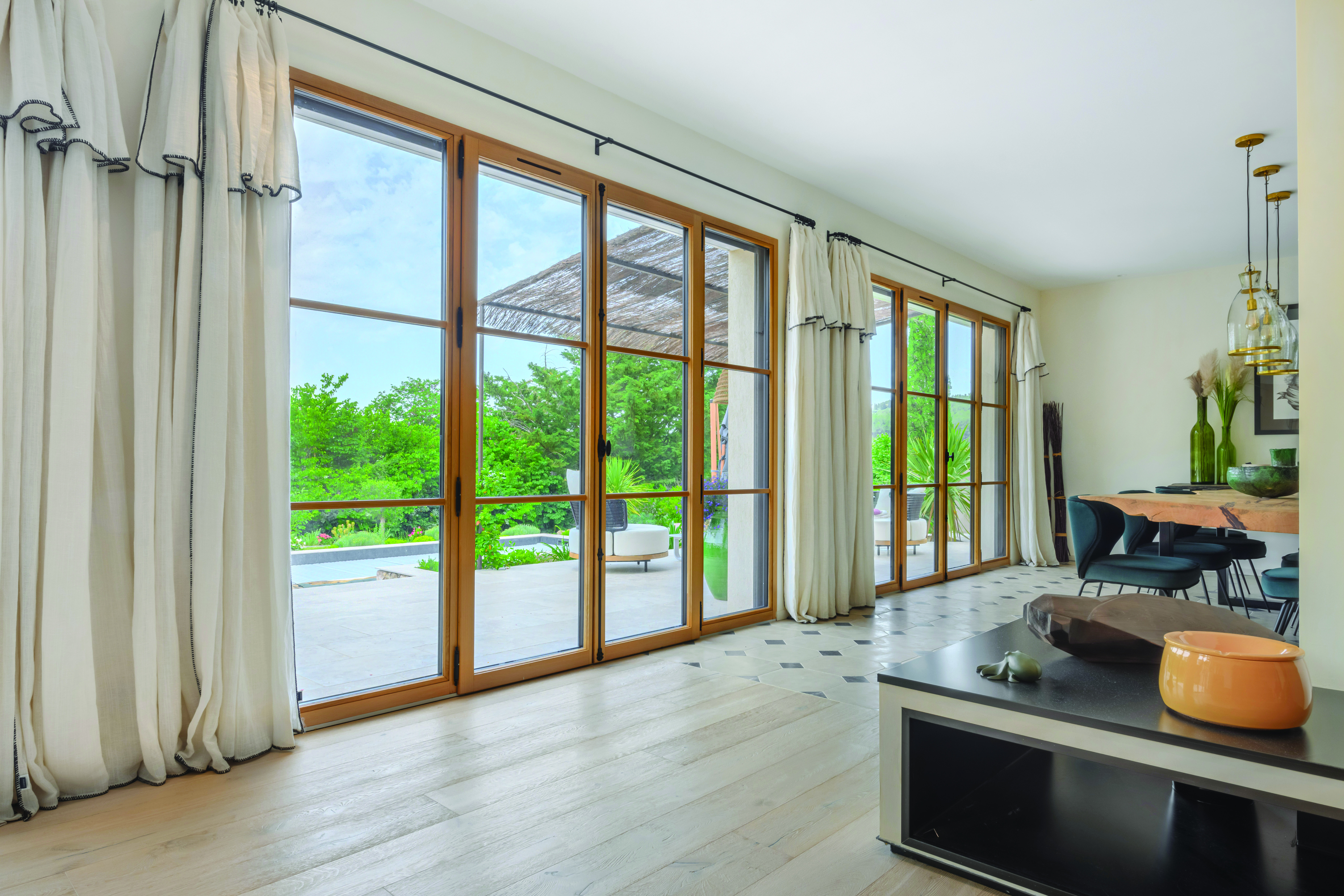 Porte fenetre mixte bois aluminium maison moderne surmesure