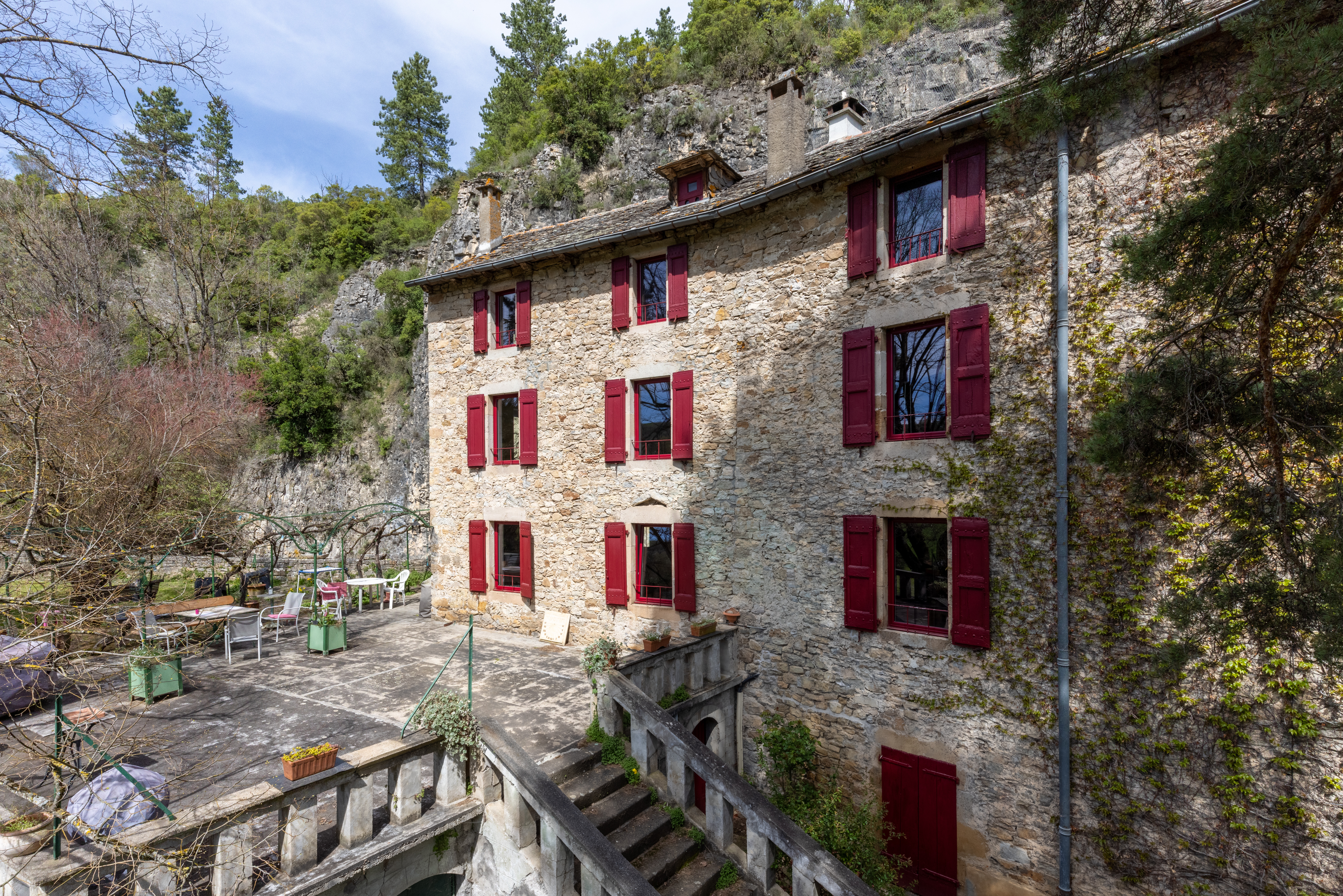 Latelierdumoulinau maison charme renovation fenetres mixtes aluminium bois surmesure