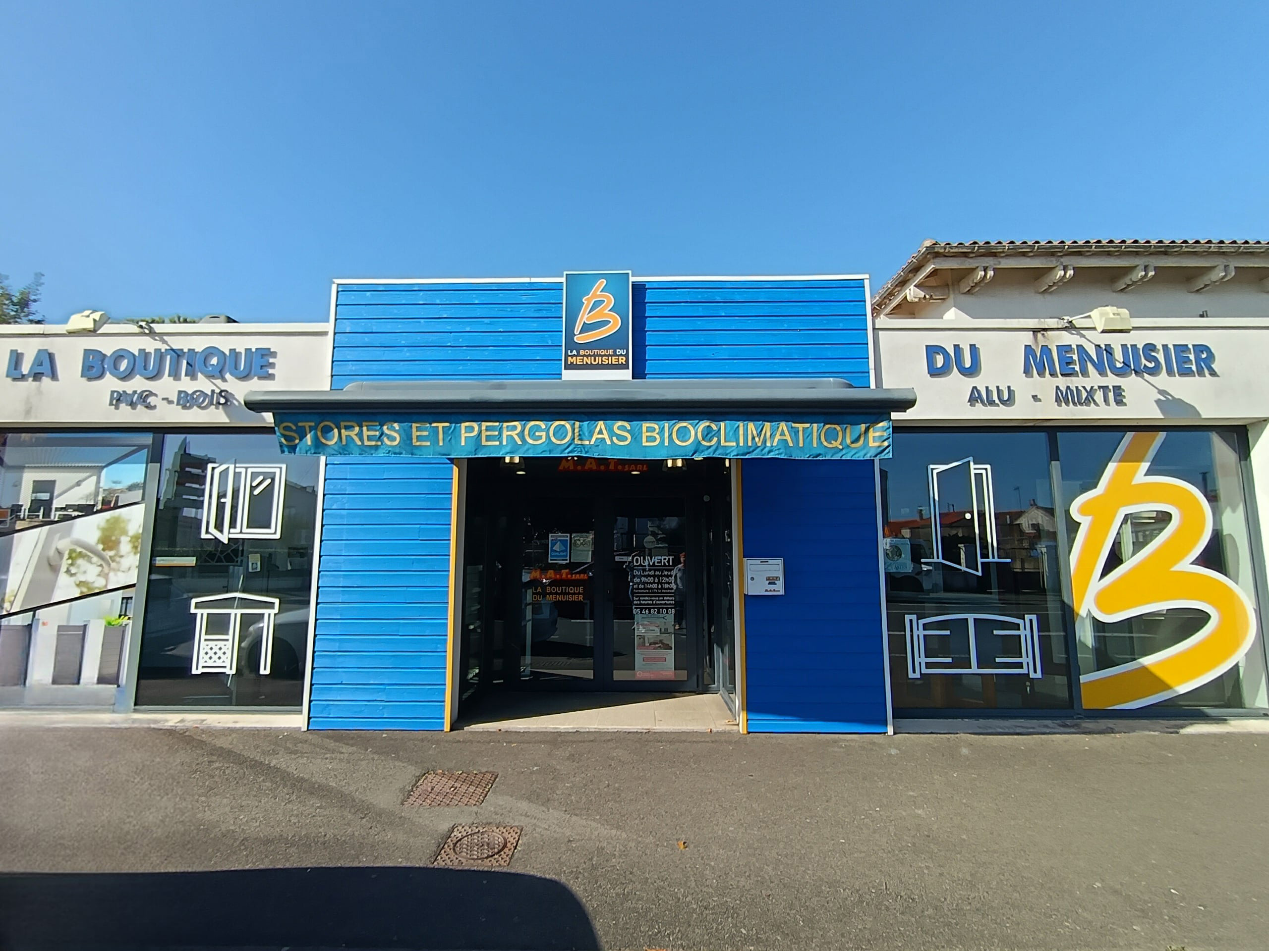 Façade de La Boutique du Menuisier M.A.T à Rochefort (17)