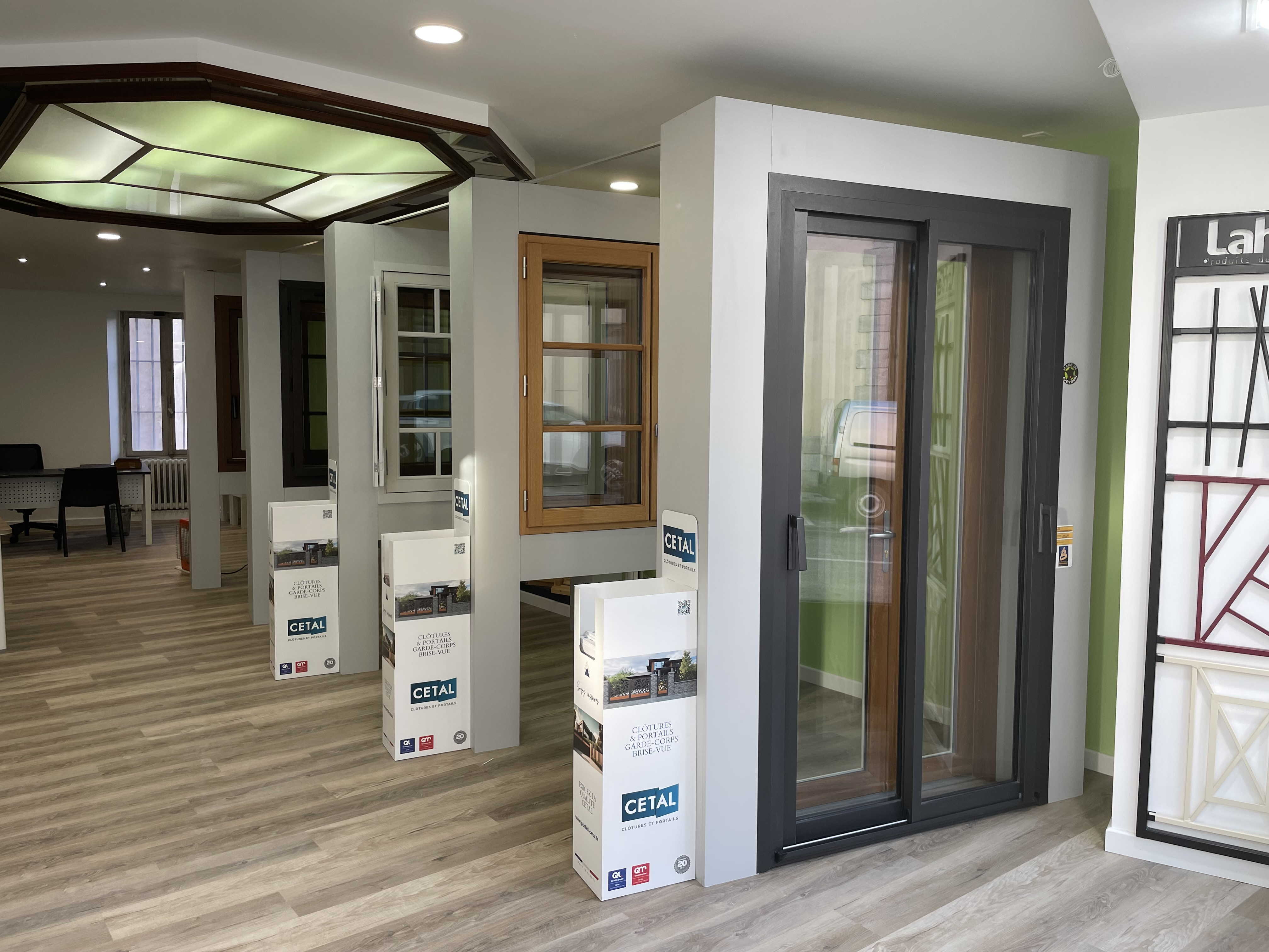 Showroom de La Boutique Serres JA à Laragne (05)