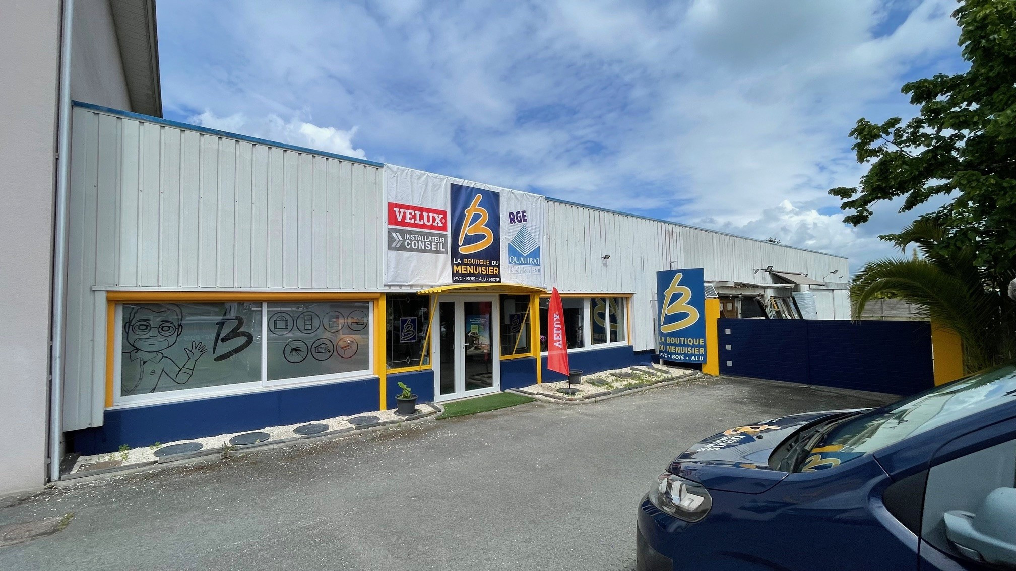 Photo de la façade de La Boutique du Menuisier La Fenêtre d'Arthur à Eysines (33)