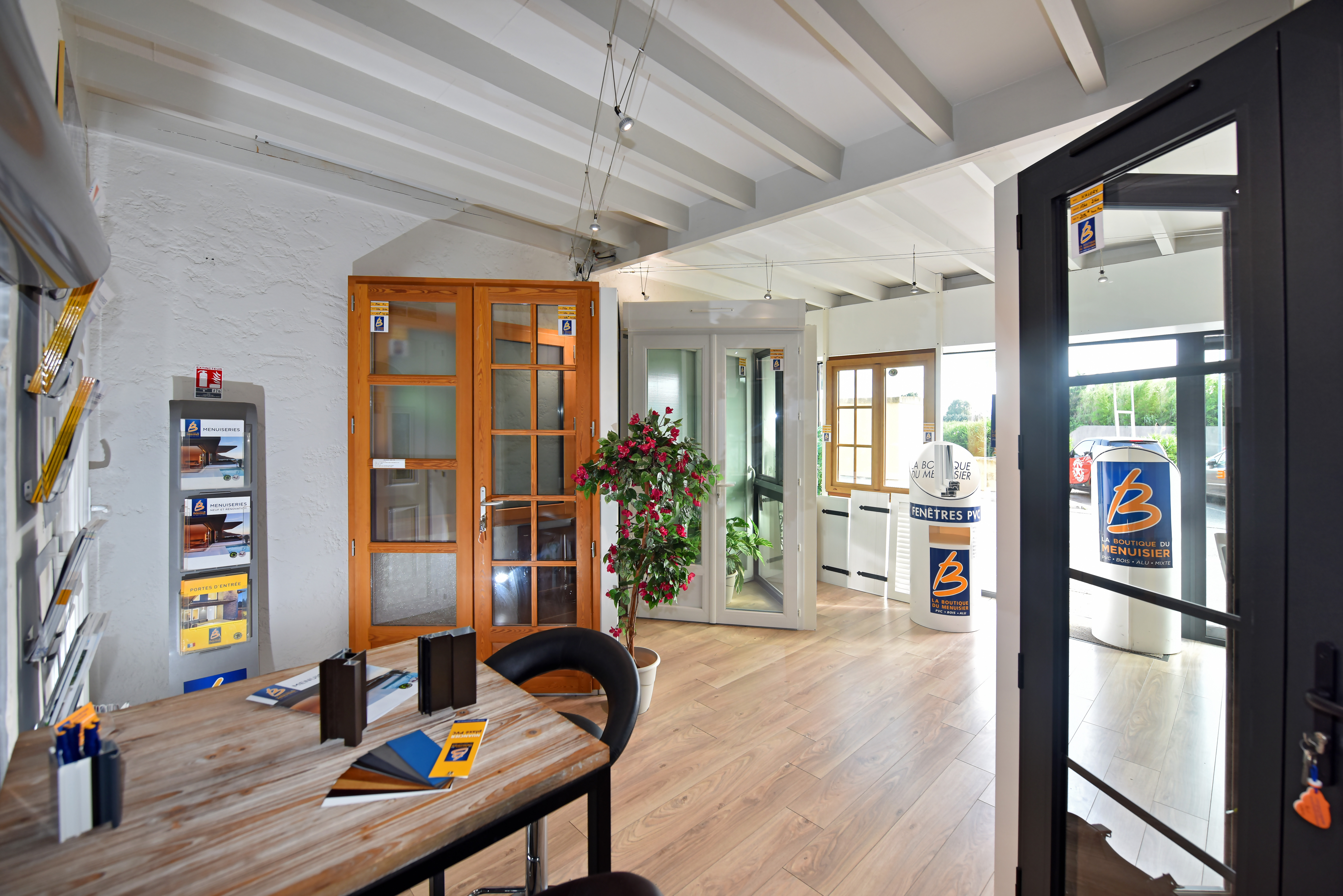 Showroom de la Boutique Var Fenêtre à Fréjus