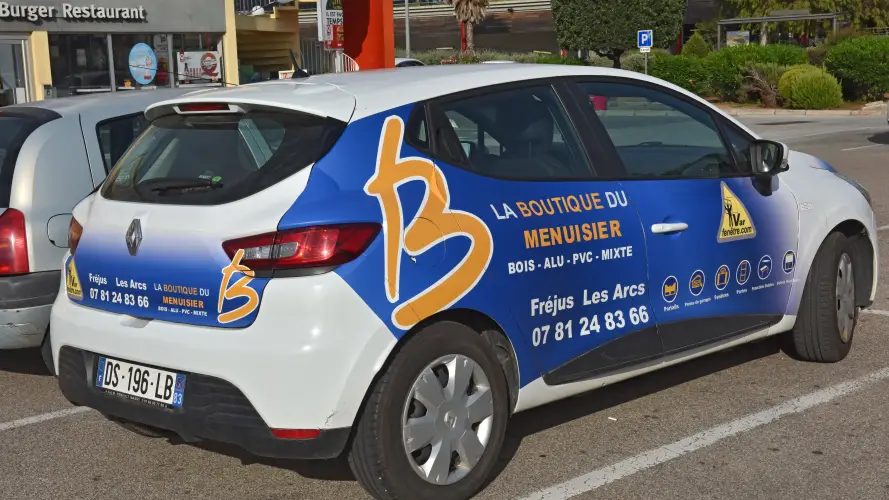 Voiture de la Boutique Var Fenêtre à Fréjus