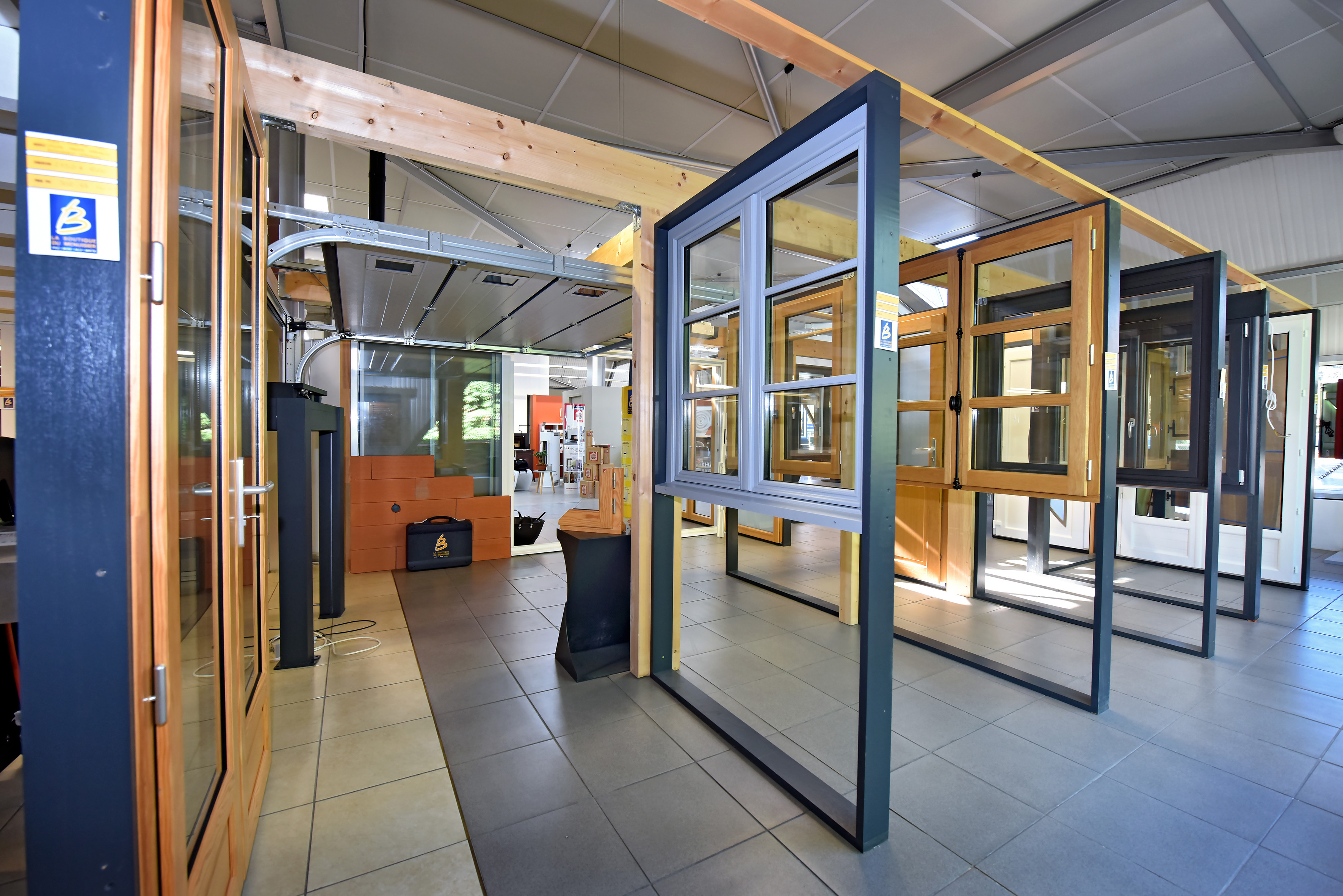 Showroom de la Boutique Delmas Diffusion à Saint-Pierre-des-Monts