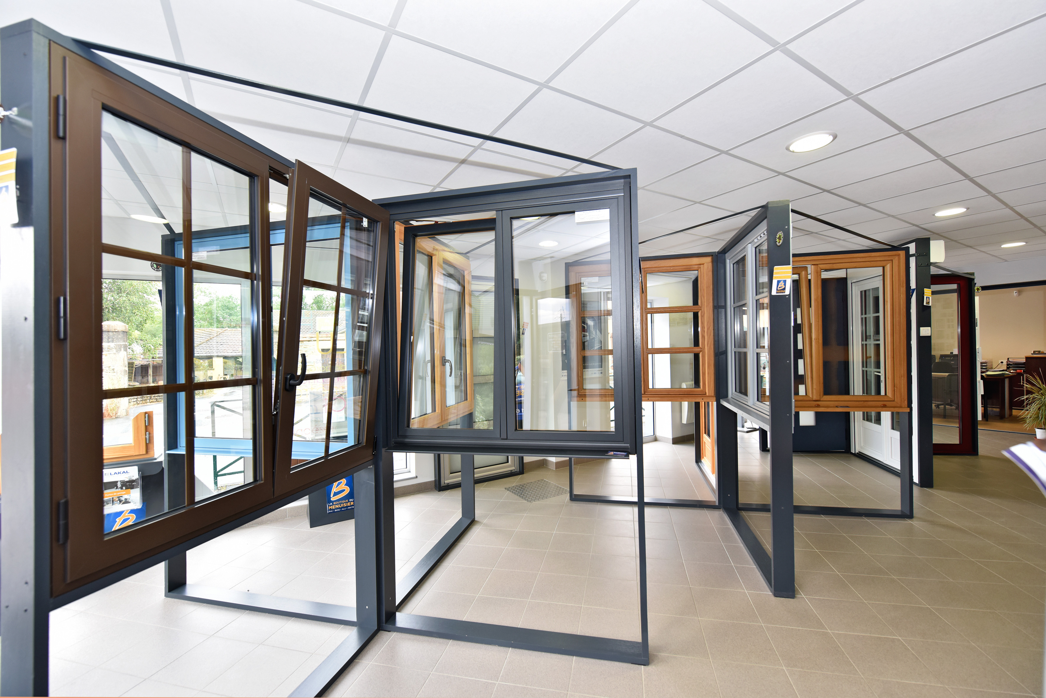 Showroom de la Boutique Bernardet Menuiserie à La Châtre (36)