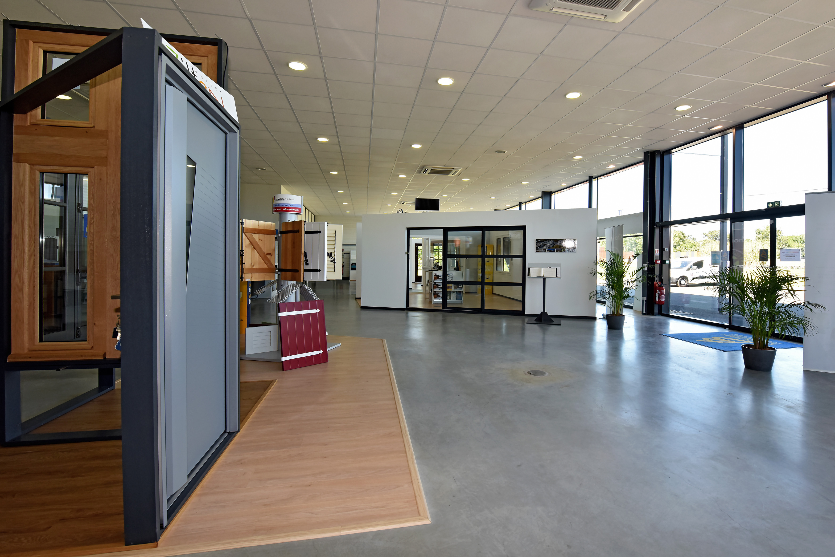 Showroom de la Boutique Tendance Fenêtres à Mazères (33)